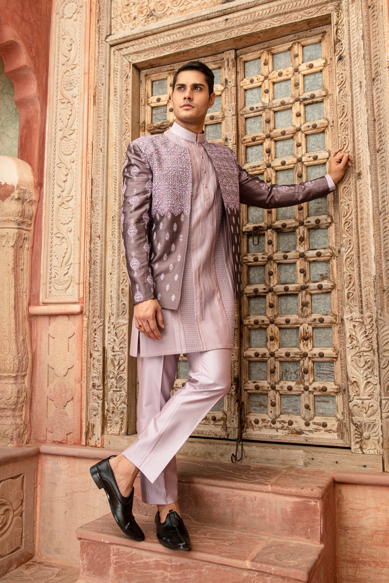 LAVOLA INDO WESTERN SET