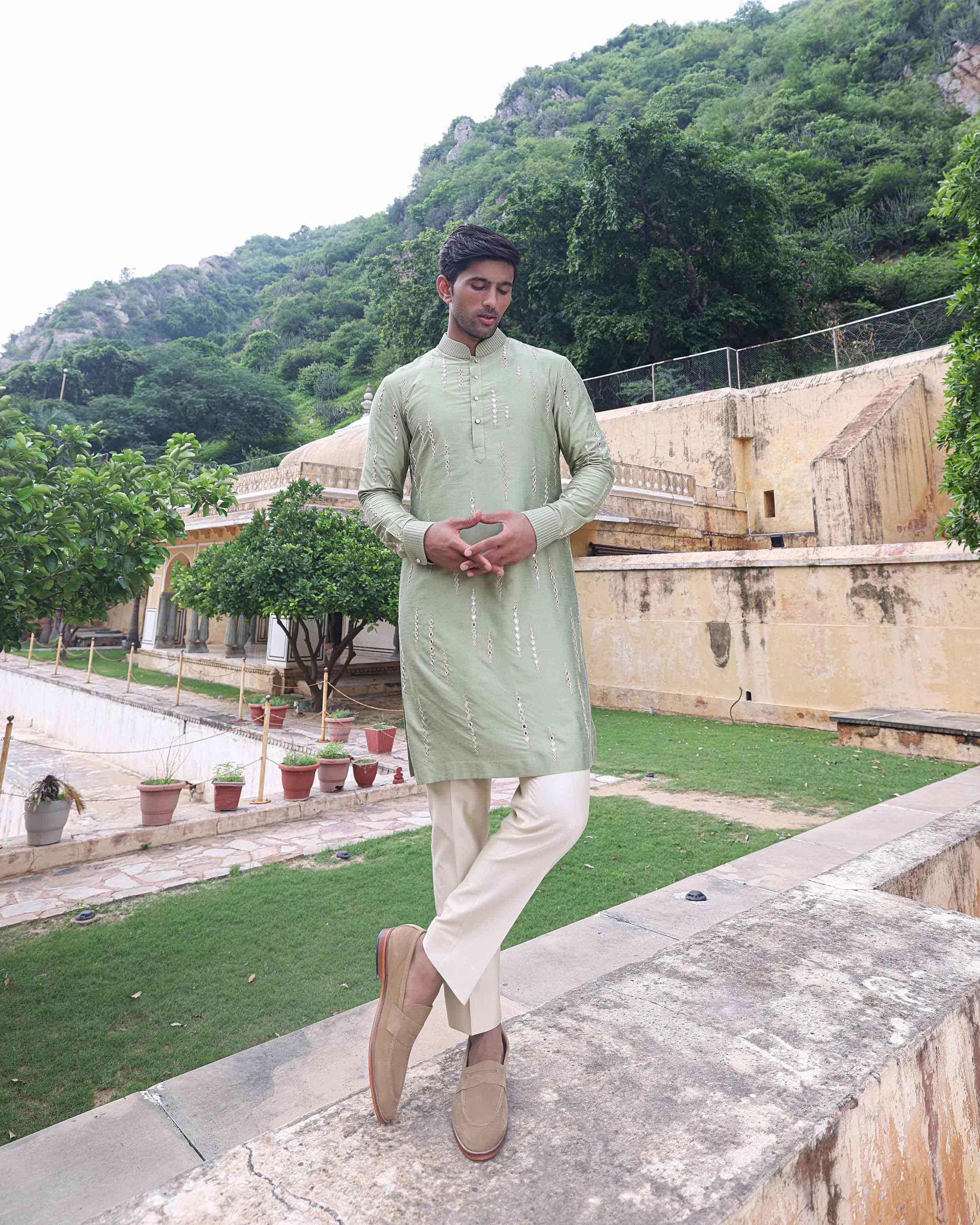 ERAYA KURTA SET