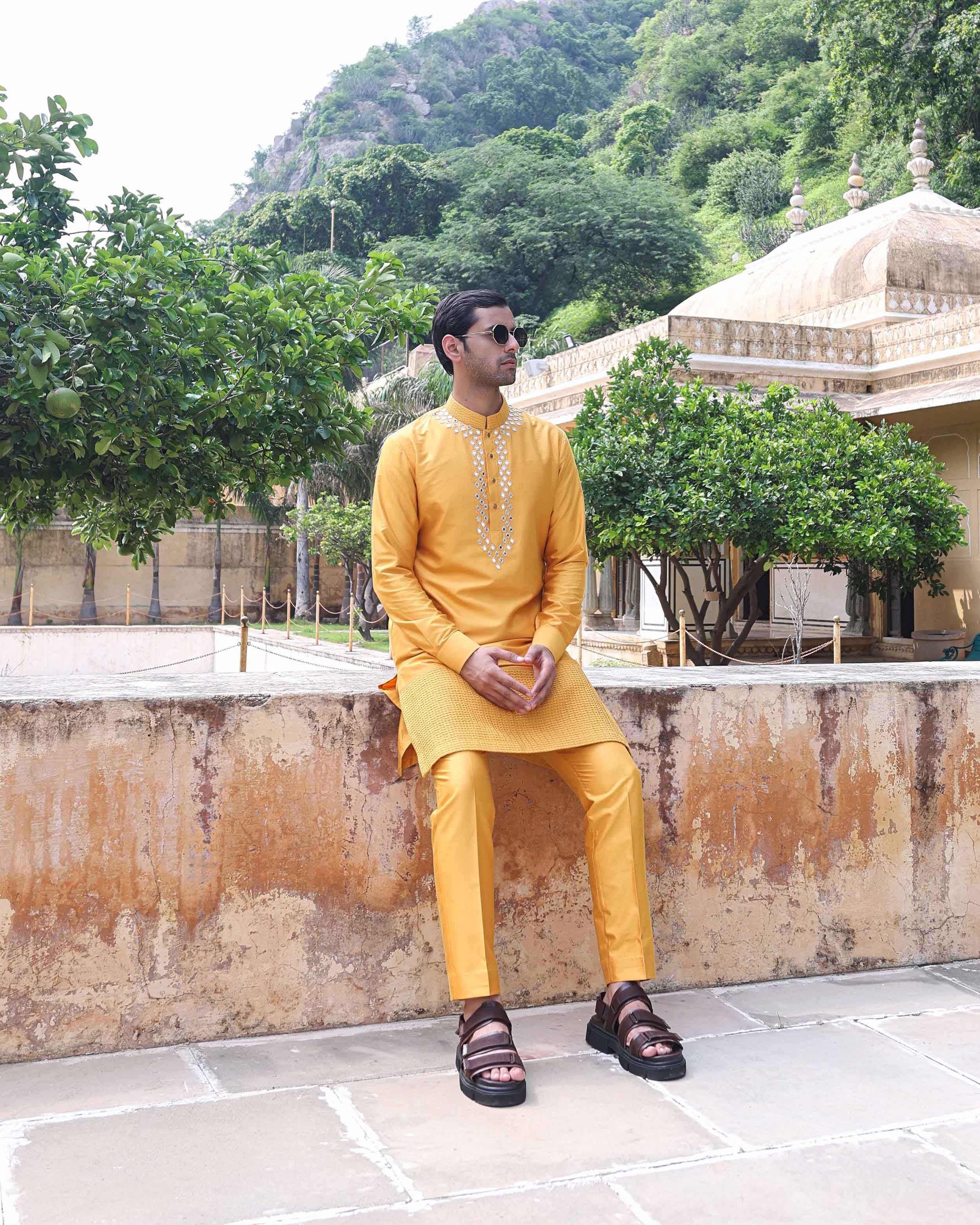 KAVINDI KURTA SET