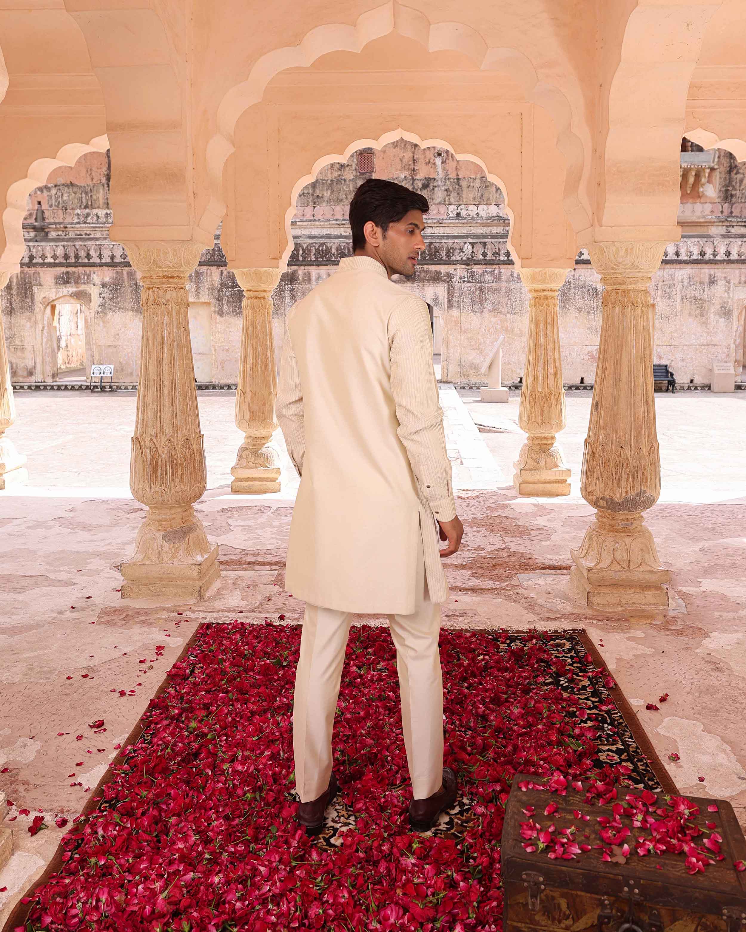 AROLA KURTA SET
