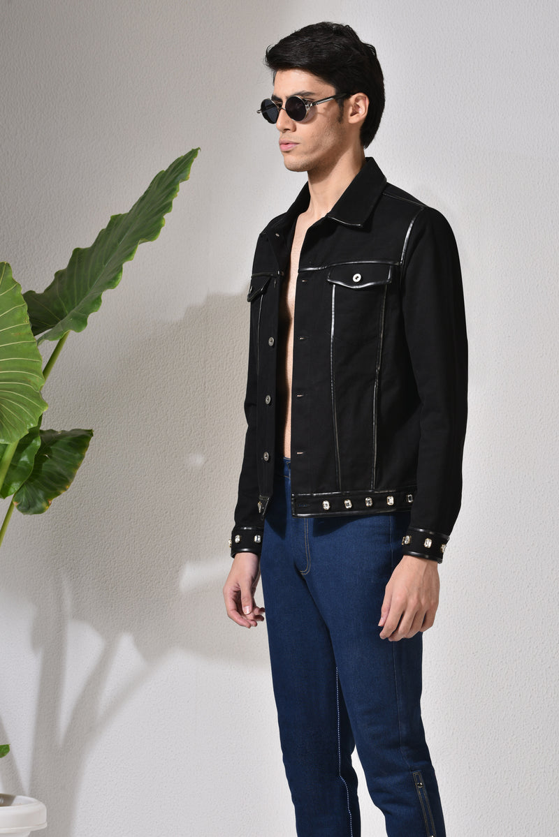 How to Wear a Black Denim Jacket: 11 Stylish Fits